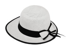 Załaduj obraz do przeglądarki galerii, Model Back: De Punta En Blanco Chapeau Panama Lady Golf White Black
