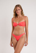 Załaduj obraz do przeglądarki galerii, Model Front: Rio De Sol Bas Bottom Malibu-Folia Essential-Iris

