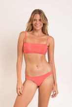 Załaduj obraz do przeglądarki galerii, Model Front: Rio De Sol Ensemble Set Malibu-Nina Bandeau-Reto Essential
