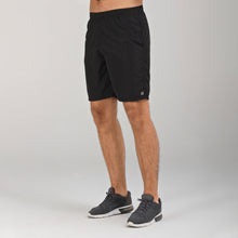Załaduj obraz do przeglądarki galerii, Model Front: Uv Line Bermuda / Short Pour Homme Shorts New Fit Br Masc Black Upf50+
