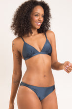 Załaduj obraz do przeglądarki galerii, Image 12: Rio De Sol Bas Bottom Shimmer-Shark Essential-Comfy
