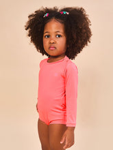 Załaduj obraz do przeglądarki galerii, Image 03: Uv Line Maillot De Bain Bébé Baby Longsleeve Swimsuit Coral Upf50+
