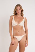 Załaduj obraz do przeglądarki galerii, Model Front: Rio De Sol Haut Top Malibu-Natural Agnes
