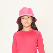 Załaduj obraz do przeglądarki galerii, Model Front: Uv Line Bob Basic Kids Pink Rosa Upf50+

