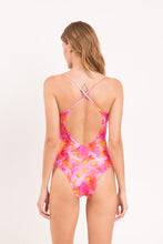 Załaduj obraz do przeglądarki galerii, Model Back: Rio De Sol Une Pièce Joyful Julia

