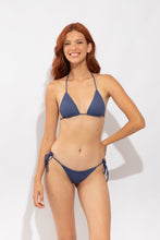 Załaduj obraz do przeglądarki galerii, Model Front: Rio De Sol Bas Bottom Carmel-Blue Lacinho
