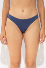 Załaduj obraz do przeglądarki galerii, Gallery: Rio De Sol Bas Bottom Carmel-Blue Essential-Comfy
