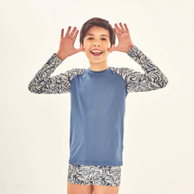 Załaduj obraz do przeglądarki galerii, Image 04: Uv Line T-Shirt Rash Guard Kids Costela Aco Off White Upf50+
