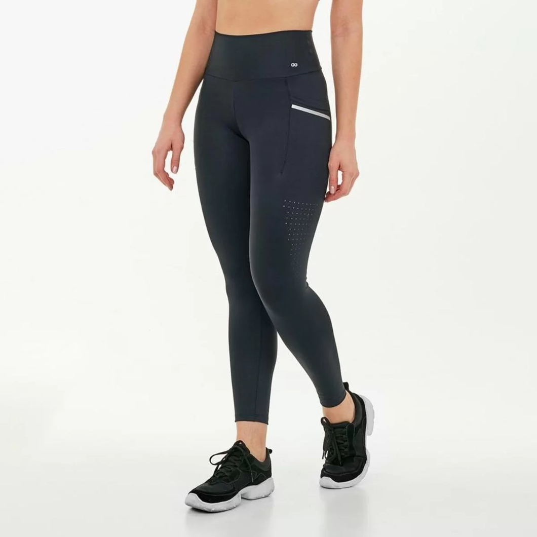 Model Front: Alto Giro Fitness Bas Legging Hyper Com Laser Lateral Preto