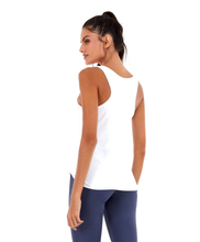Załaduj obraz do przeglądarki galerii, Model Back: Alto Giro Fitness Haut Regata Skin Fit Inspiracionais Branco Optico
