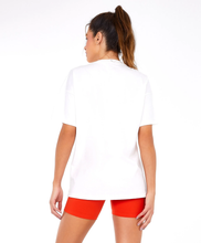 Załaduj obraz do przeglądarki galerii, Model Back: Alto Giro Fitness Haut T-Shirt Eco Nature Start Off White
