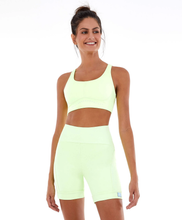 Załaduj obraz do przeglądarki galerii, Image 02: Alto Giro Fitness Haut Top Blackout Sustentacao E Silk Amarelinho Lime

