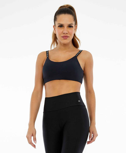 Model Front: Alto Giro Fitness Haut Top Bodytex Alcas Personalizadas Preto