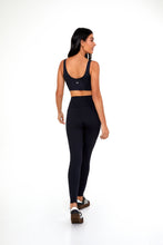 Załaduj obraz do przeglądarki galerii, Model Back: Alto Giro Fitness Haut Top Bodytex Regata Preto
