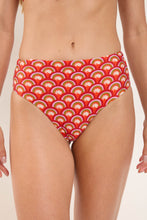 Załaduj obraz do przeglądarki galerii, Bottom Floral-Scales Hotpants
