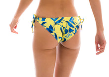 Załaduj obraz do przeglądarki galerii, Bottom Lemon Flower Comfort
