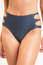 Załaduj obraz do przeglądarki galerii, Bottom Nocciola High-Waist-Spin
