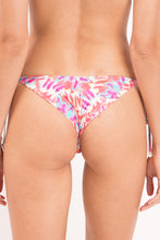 Załaduj obraz do przeglądarki galerii, Bottom Splash Cheeky-Tie
