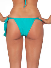 Załaduj obraz do przeglądarki galerii, Model Back: Brazilian Bikini Shop Bas Tahiti Lace
