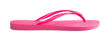Załaduj obraz do przeglądarki galerii, Model Back: Havaianas Tongs Slim Shocking Pink
