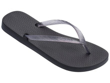 Załaduj obraz do przeglądarki galerii, Image 02: Ipanema Tongs Ipanema Classica Tan Preto
