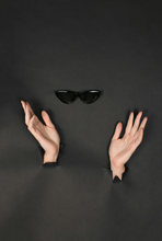 Załaduj obraz do przeglądarki galerii, Image 02: Iyu Lunettes De Soleil Sigrid Noir
