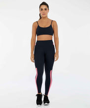 Załaduj obraz do przeglądarki galerii, Legging Hyper Detalhe Cos Preto
