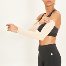 Załaduj obraz do przeglądarki galerii, Long Sleeve Beige UPF50+
