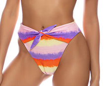 Załaduj obraz do przeglądarki galerii, Image 04: Luli Fama Bas Bottom Bandeau Miami Sunsets
