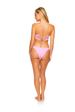 Załaduj obraz do przeglądarki galerii, Model Back: Luli Fama Ensemble Peek A Boo Cosita Buena Lavanda
