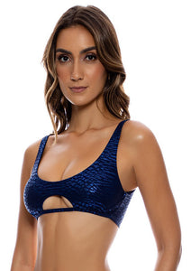 Image 04: Luli Fama Haut Top Scoop Lux Midnight Blue