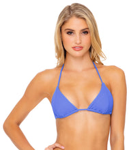 Załaduj obraz do przeglądarki galerii, Model Front: Luli Fama Haut Top Seamless Marina Triana
