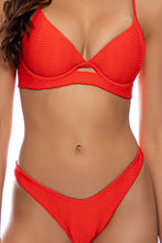 Załaduj obraz do przeglądarki galerii, Image 07: Luli Fama Ensemble Underwire Hot Tropics Red
