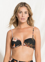 Załaduj obraz do przeglądarki galerii, Gallery: Maaji Haut Top Irene Suzy Q Aloha
