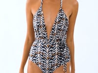 Załaduj i odtwarzaj film w przeglądarce Gallery, Video: Rio De Sol Une Pièce Ikat New Vegas
