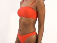 Załaduj i odtwarzaj film w przeglądarce Gallery, Video: Rio De Sol Haut Top Rouge Bandeau-Reto
