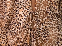 Załaduj i odtwarzaj film w przeglądarce Gallery, Video: Rio De Sol Vêtement De Plage Leopard Long Dress
