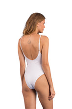 Załaduj obraz do przeglądarki galerii, Model Back: Rio De Sol Une Pièce Bora-White Hype
