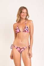 Załaduj obraz do przeglądarki galerii, Model Front: Rio De Sol Bas Bottom Amore-Pink Lacinho
