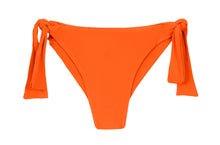 Załaduj obraz do przeglądarki galerii, Product Front: Rio De Sol Bas Bottom Calendula Italy
