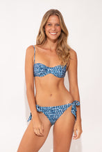 Załaduj obraz do przeglądarki galerii, Model Front: Rio De Sol Bas Bottom Chuva Gisele
