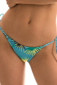 Gallery: Rio De Sol Bas Bottom Flower Geometric Invisible