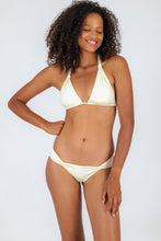 Załaduj obraz do przeglądarki galerii, Model Front: Rio De Sol Bas Bottom Off-White Mel
