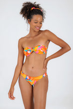 Załaduj obraz do przeglądarki galerii, Model Front: Rio De Sol Bas Bottom Orange-Bloom Nice
