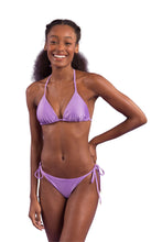 Załaduj obraz do przeglądarki galerii, Model Front: Rio De Sol Bas Bottom Orchid Cheeky-Tie
