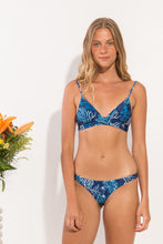 Załaduj obraz do przeglądarki galerii, Model Front: Rio De Sol Bas Bottom Reef Essential
