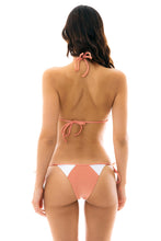 Załaduj obraz do przeglądarki galerii, Model Back: Rio De Sol Bas Bottom Rose Recorte Tri
