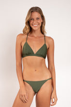 Załaduj obraz do przeglądarki galerii, Model Front: Rio De Sol Bas Bottom Shimmer-Croco Cheeky-Noa
