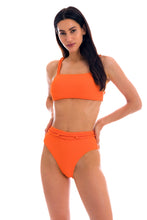Załaduj obraz do przeglądarki galerii, Model Front: Rio De Sol Bas Bottom St-Tpz-Tangerina Hotpant-High

