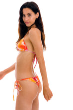 Załaduj obraz do przeglądarki galerii, Image 04: Rio De Sol Bas Bottom Tiedye-Red Frufru
